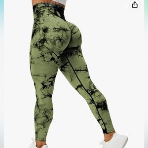 Green Tie Dye Scrunch Leggings